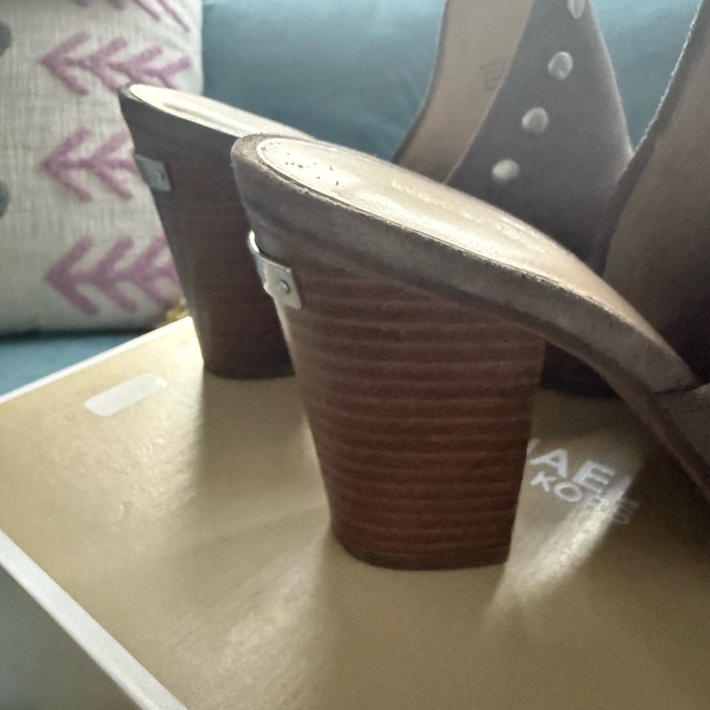 Michael Kors suede Taupe Studded Mules size 8 - Picture 2 of 8
